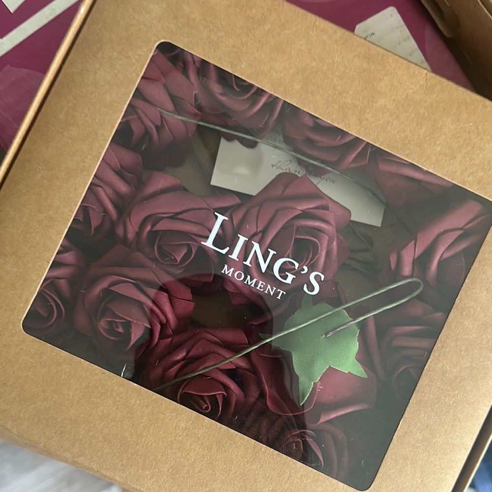 Ling's Moment Burgundy Roses